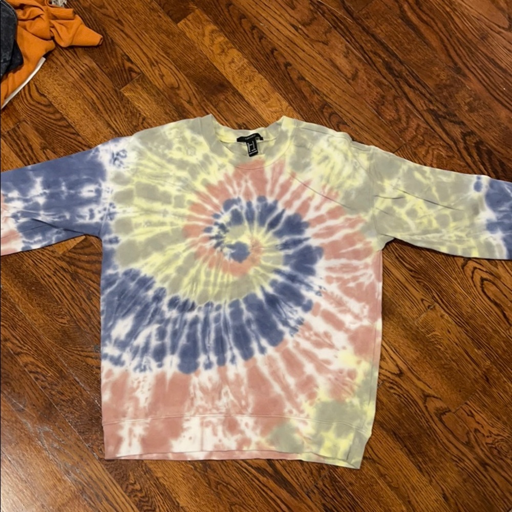 Tie dye long sleeve sweatshirt
